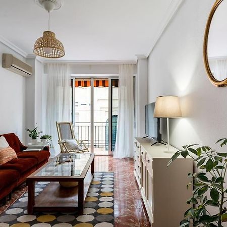 Santa Justa Urban Apartment Sevilla Exterior foto