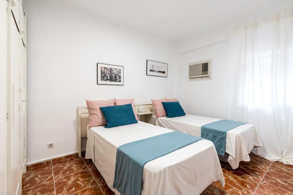 Santa Justa Urban Apartment Sevilla Exterior foto