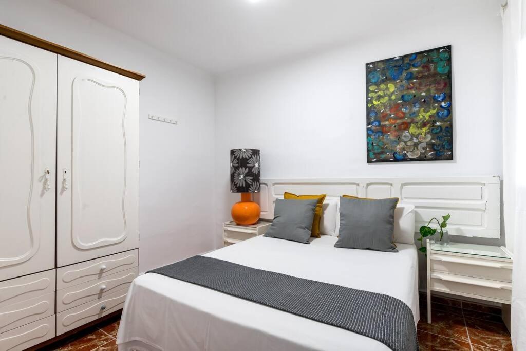 Santa Justa Urban Apartment Sevilla Exterior foto