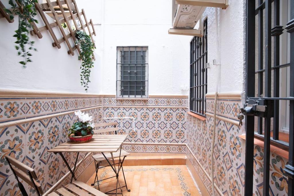 Santa Justa Urban Apartment Sevilla Exterior foto